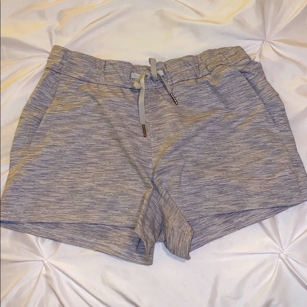 lululemon on the fly short